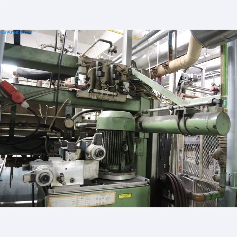 Machines for the production of insulation materials, EPS foam parts / particle foam components-3