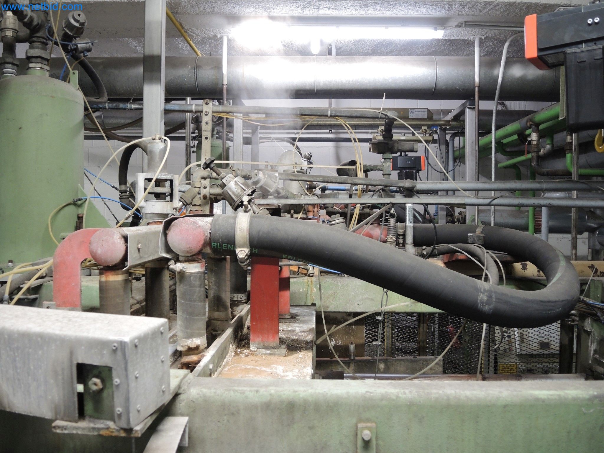 Machines for the production of insulation materials, EPS foam parts / particle foam components-5