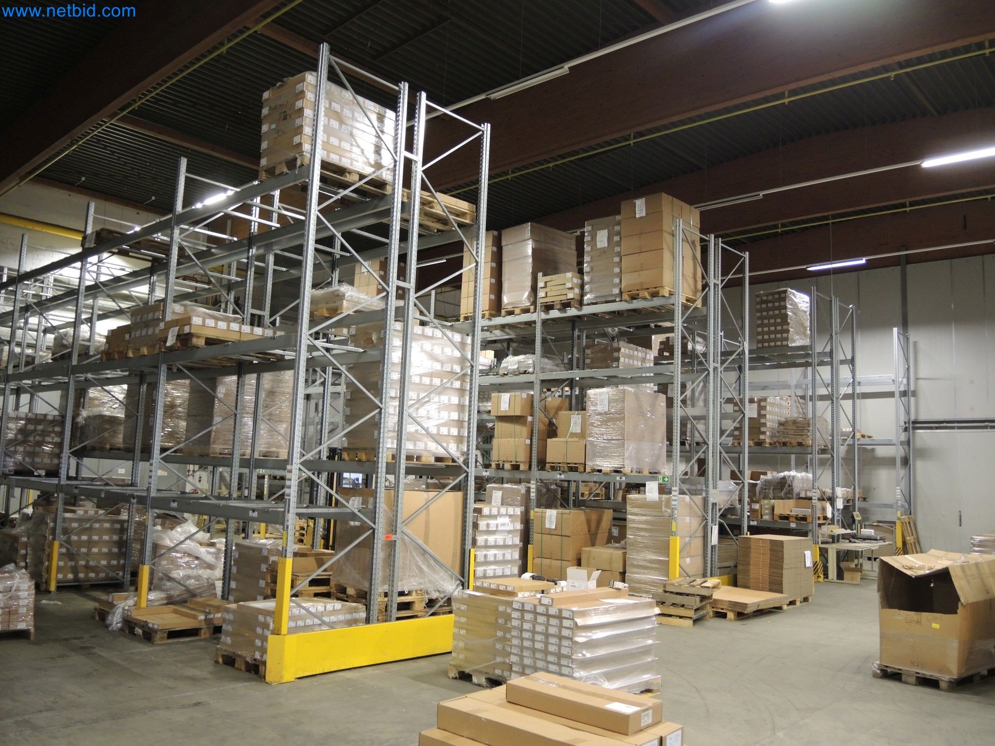 Machines for the production of insulation materials, EPS foam parts / particle foam components-1