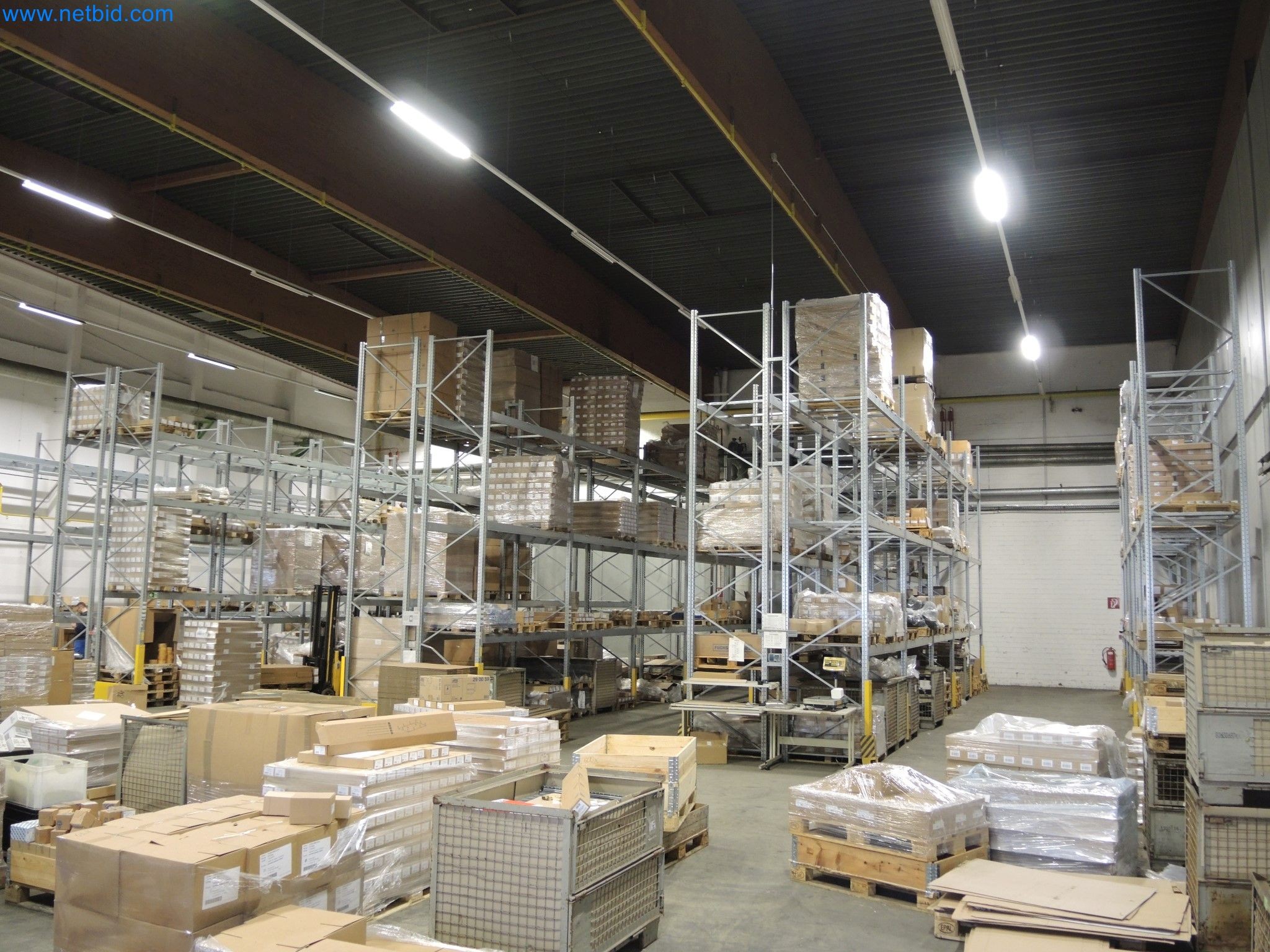 Machines for the production of insulation materials, EPS foam parts / particle foam components-2