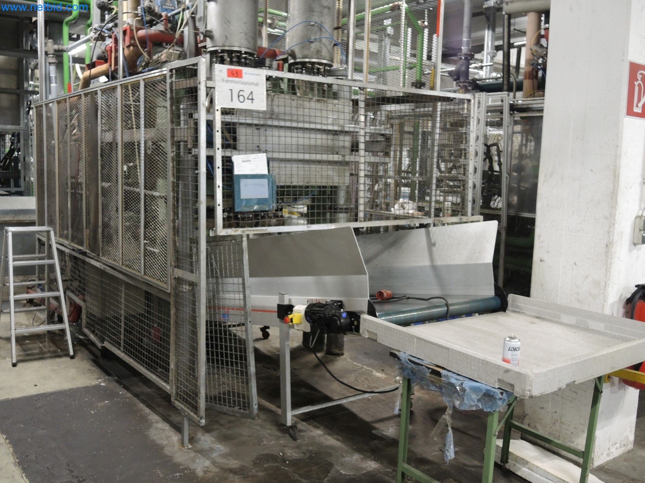 Machines for the production of insulation materials, EPS foam parts / particle foam components-1