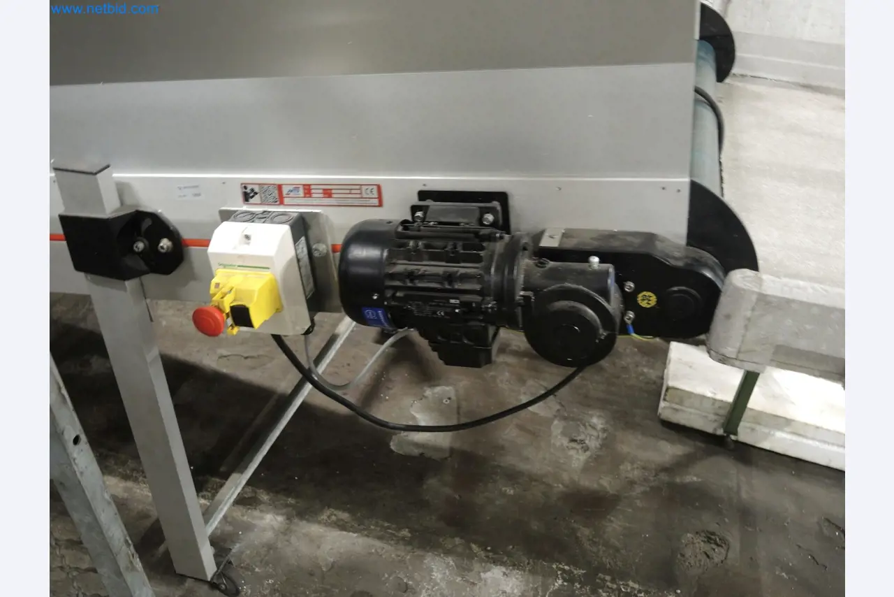 Machines for the production of insulation materials, EPS foam parts / particle foam components-2