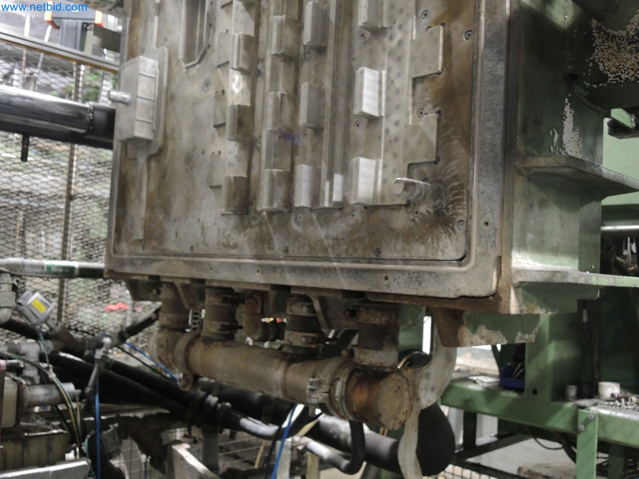 Machines for the production of insulation materials, EPS foam parts / particle foam components-7