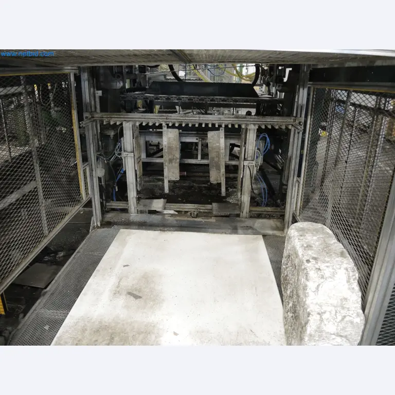 Machines for the production of insulation materials, EPS foam parts / particle foam components-2