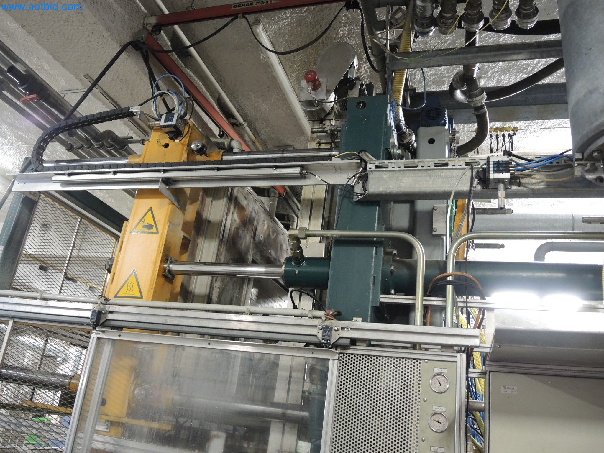 Machines for the production of insulation materials, EPS foam parts / particle foam components-6