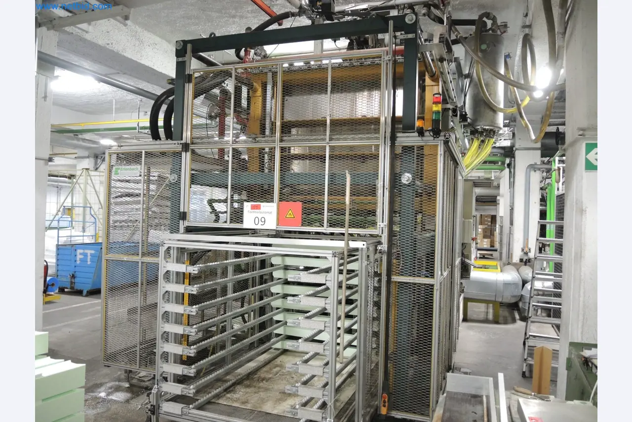 Machines for the production of insulation materials, EPS foam parts / particle foam components-1