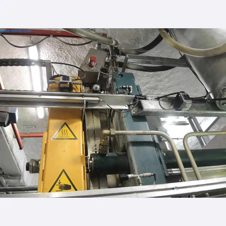 Machines for the production of insulation materials, EPS foam parts / particle foam components-7