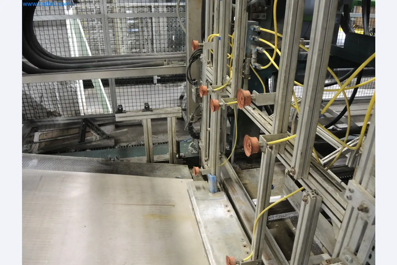 Machines for the production of insulation materials, EPS foam parts / particle foam components-5