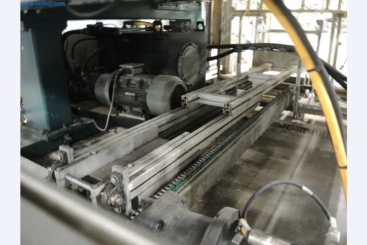 Machines for the production of insulation materials, EPS foam parts / particle foam components-7