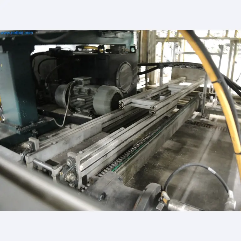 Machines for the production of insulation materials, EPS foam parts / particle foam components-7