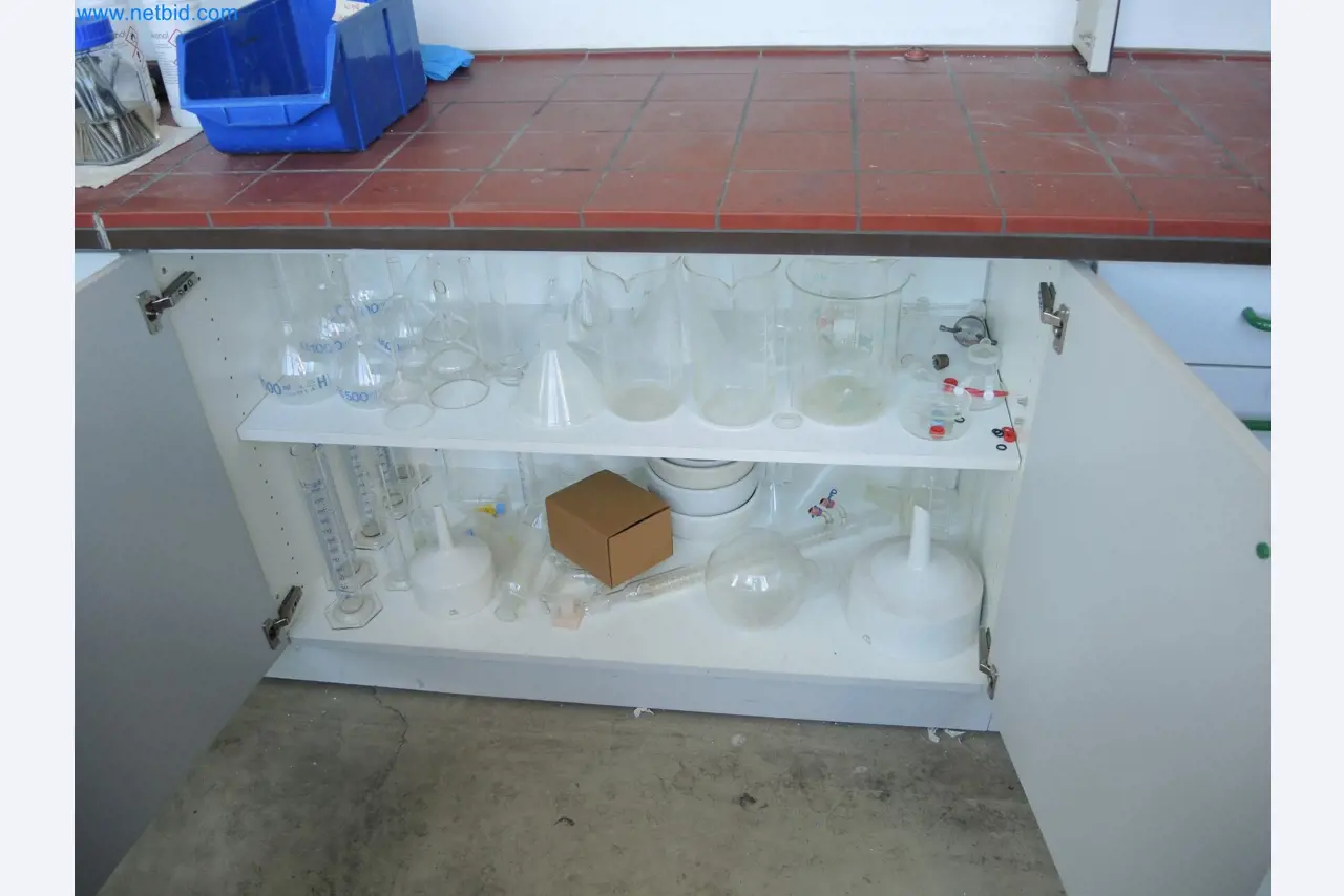 Machines for the production of insulation materials, EPS foam parts / particle foam components-3