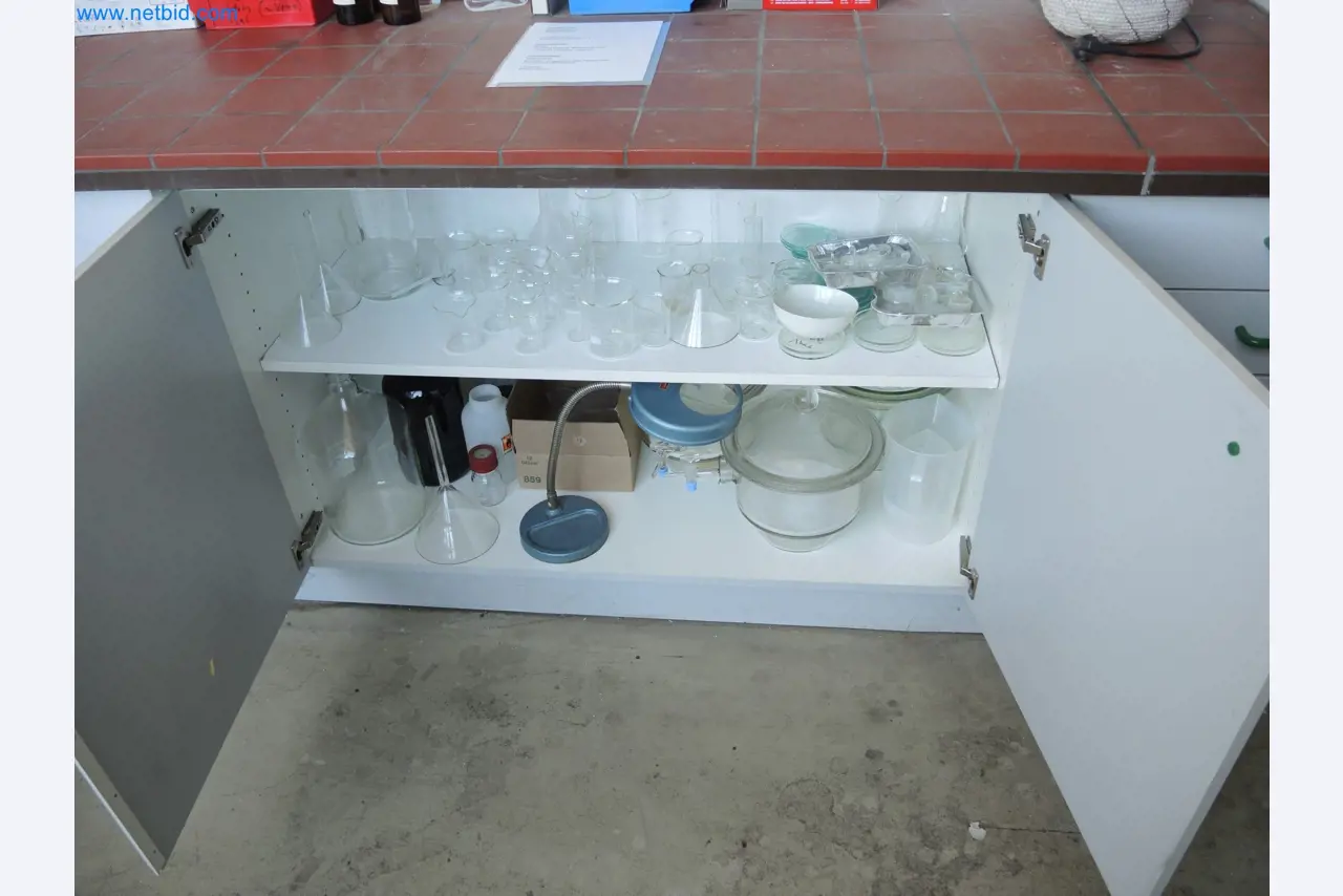 Machines for the production of insulation materials, EPS foam parts / particle foam components-4