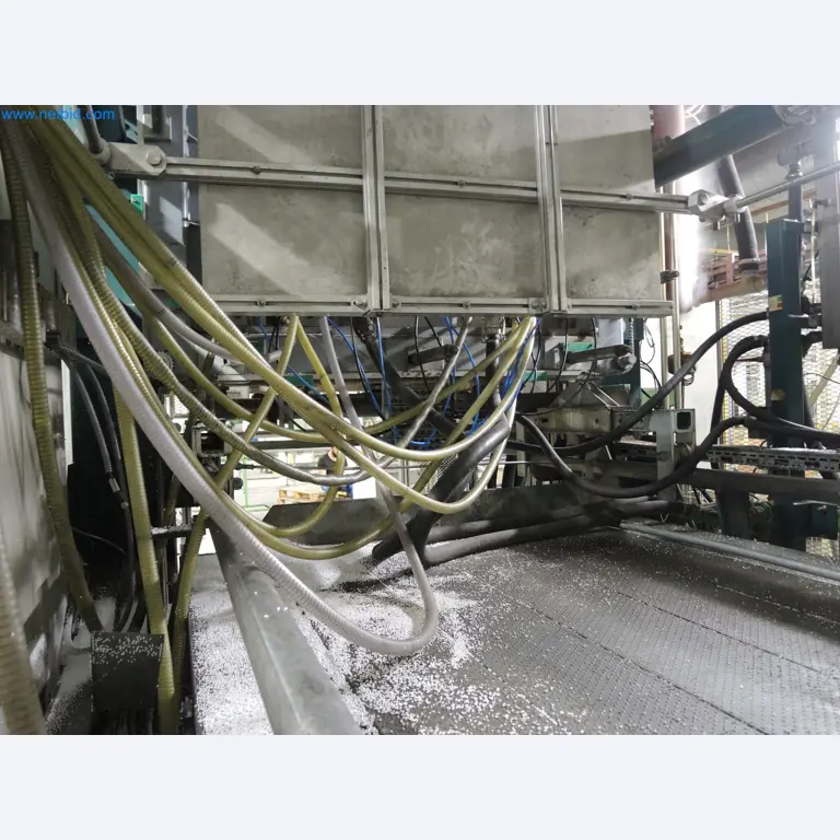 Machines for the production of insulation materials, EPS foam parts / particle foam components-5