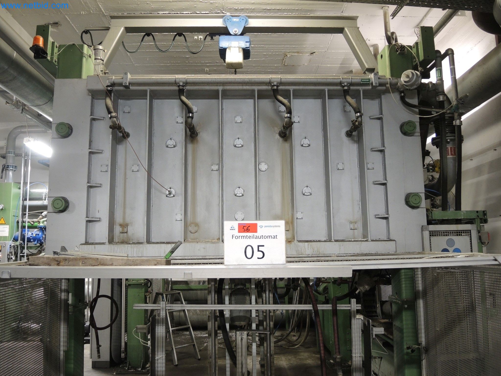 Machines for the production of insulation materials, EPS foam parts / particle foam components-2