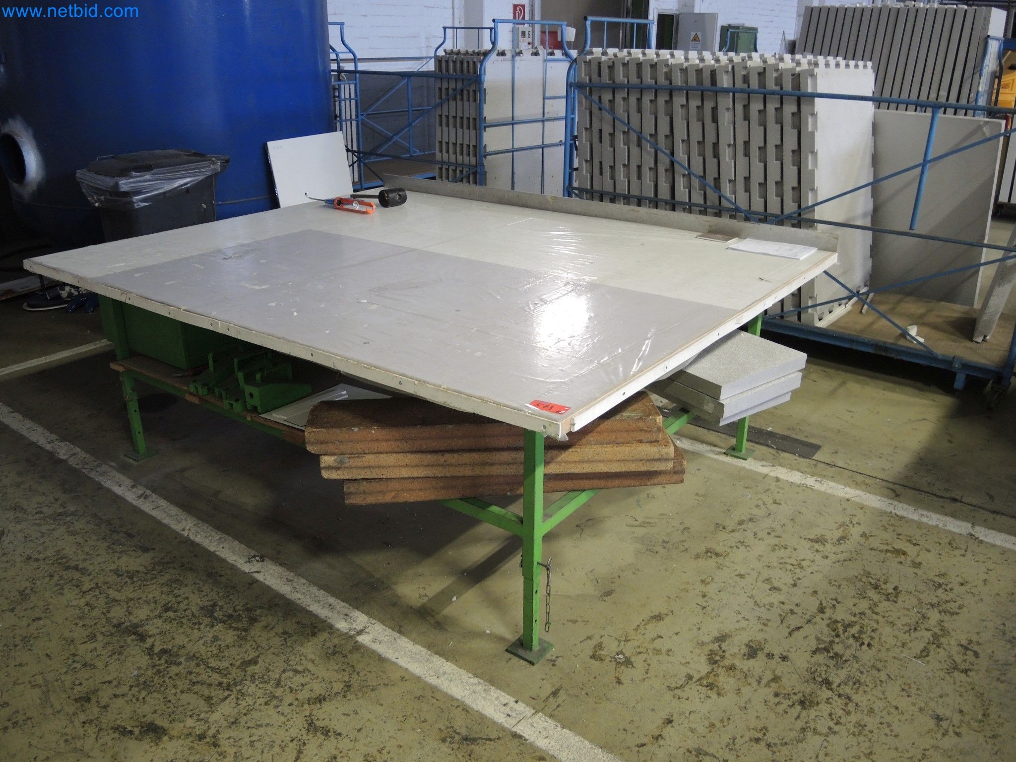 Machines for the production of insulation materials, EPS foam parts / particle foam components-1