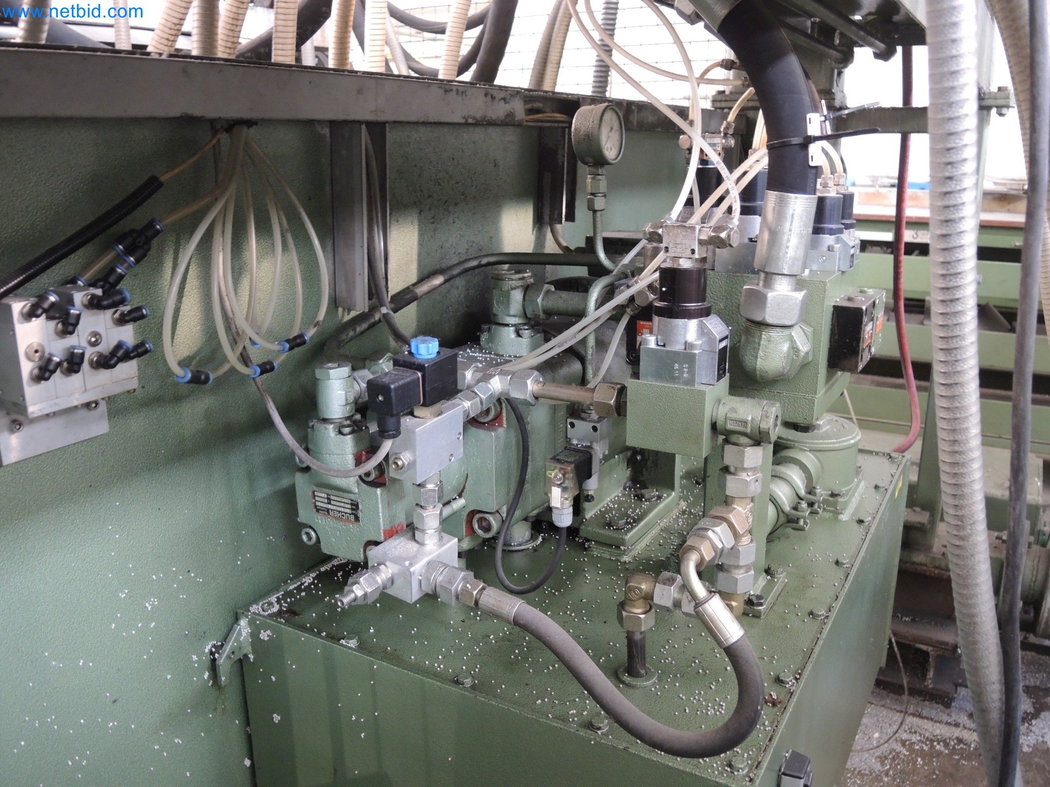 Machines for the production of insulation materials, EPS foam parts / particle foam components-10