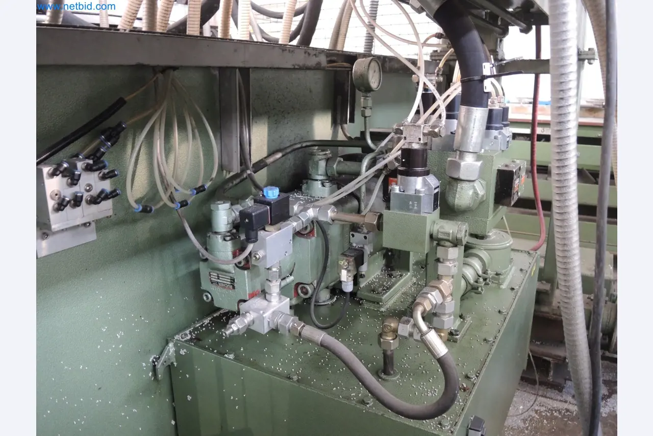 Machines for the production of insulation materials, EPS foam parts / particle foam components-10