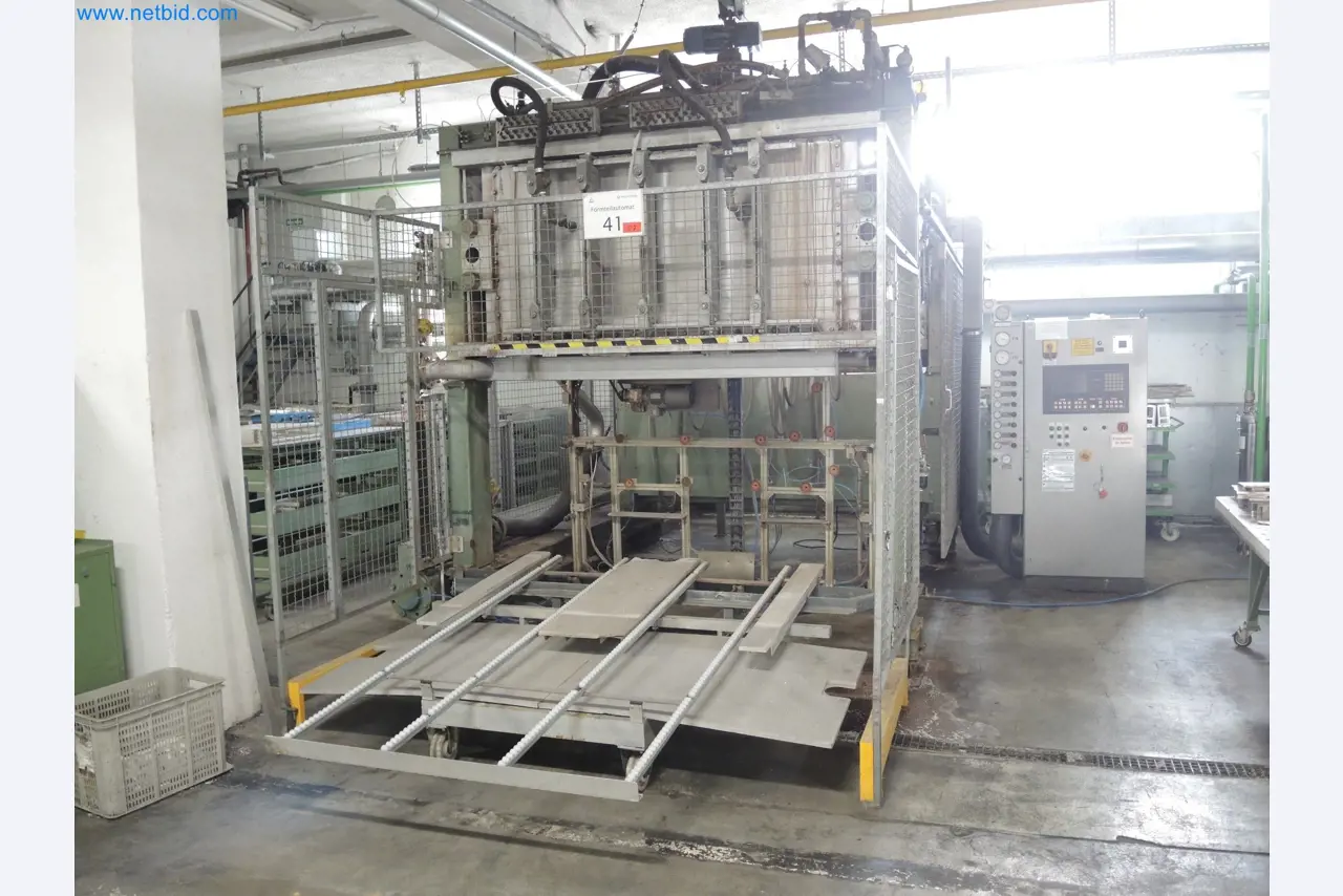 Machines for the production of insulation materials, EPS foam parts / particle foam components-1