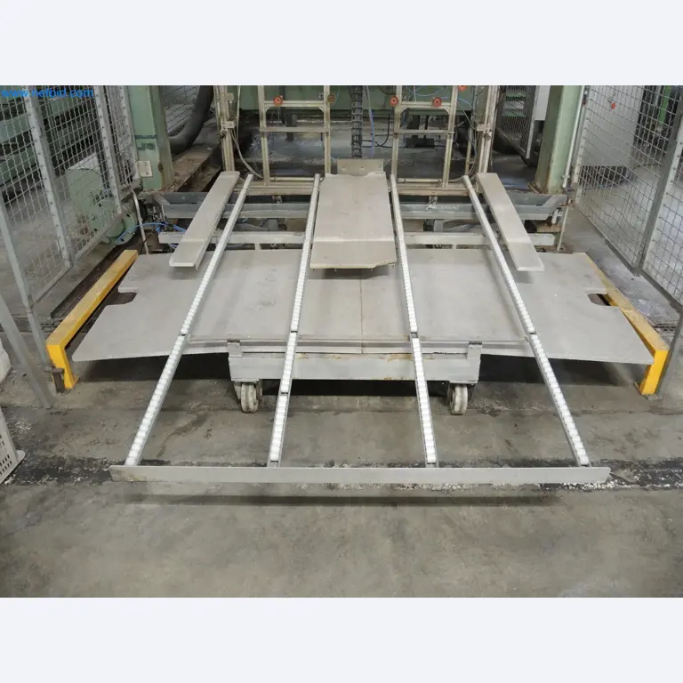 Machines for the production of insulation materials, EPS foam parts / particle foam components-2