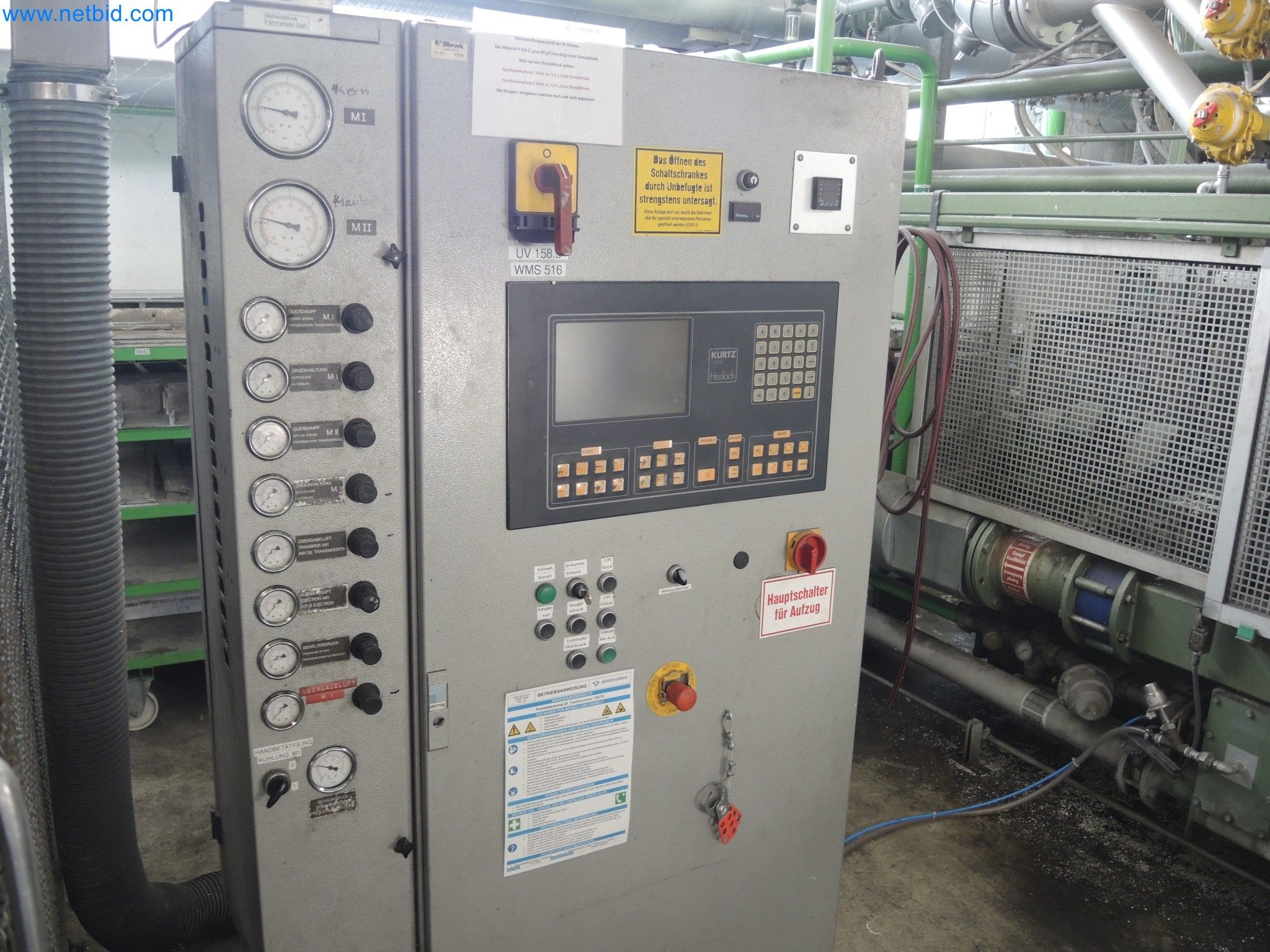 Machines for the production of insulation materials, EPS foam parts / particle foam components-8