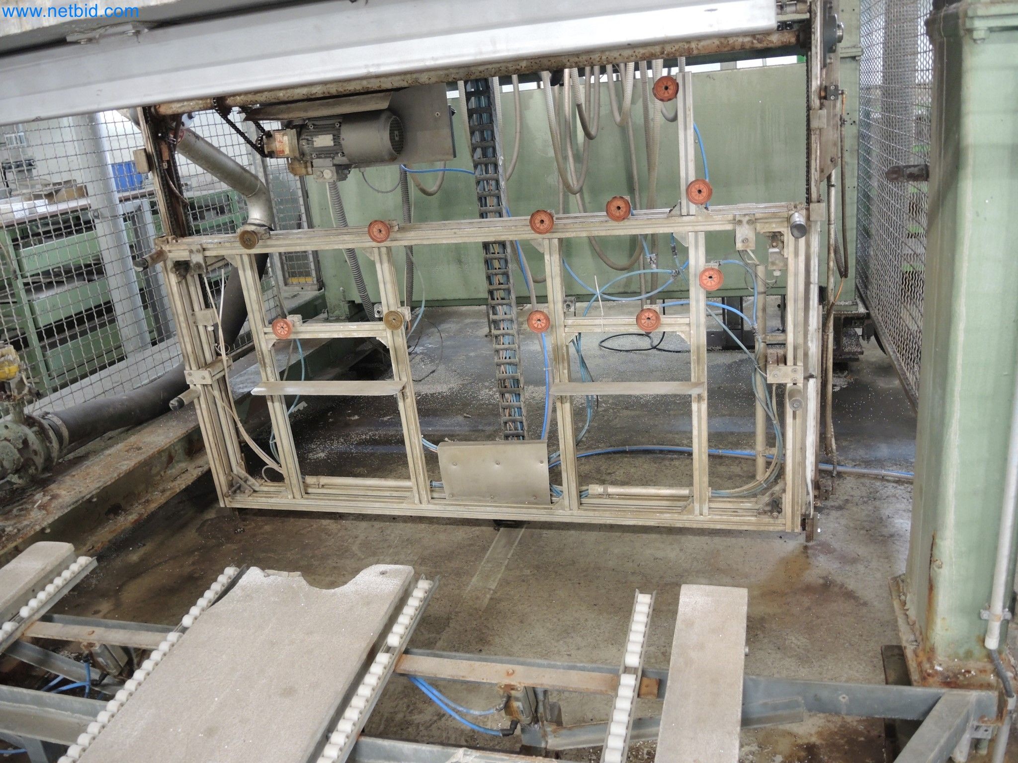 Machines for the production of insulation materials, EPS foam parts / particle foam components-9