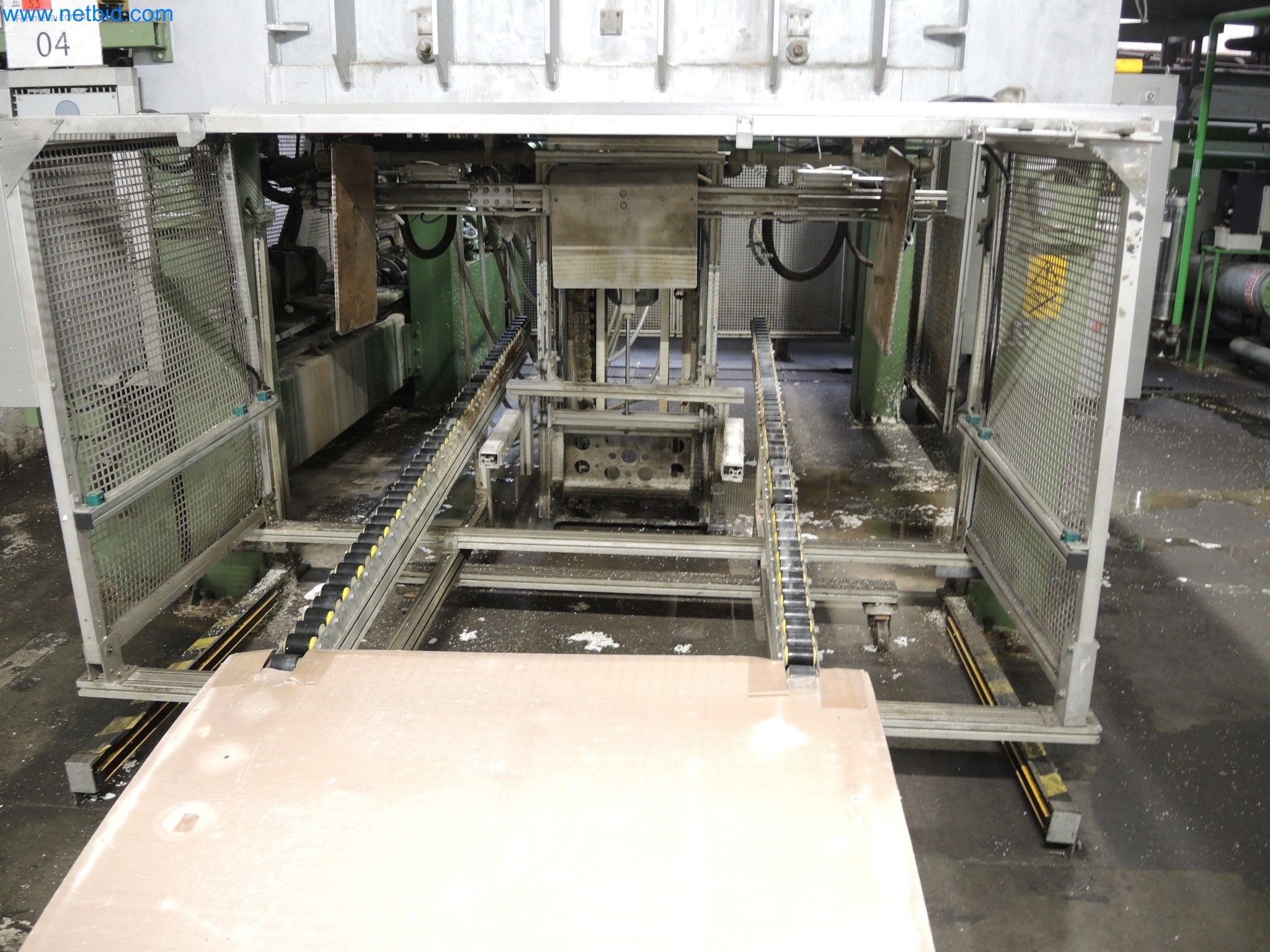 Machines for the production of insulation materials, EPS foam parts / particle foam components-2