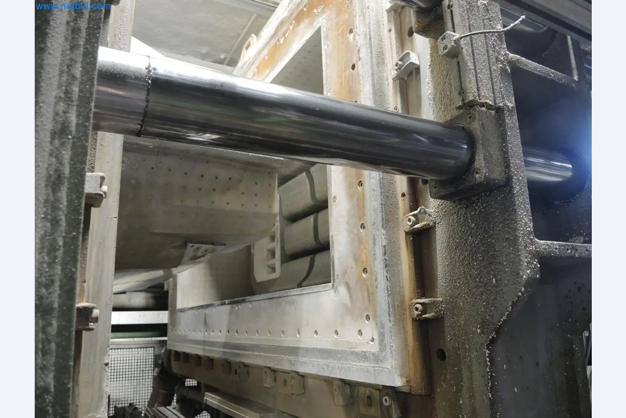 Machines for the production of insulation materials, EPS foam parts / particle foam components-7