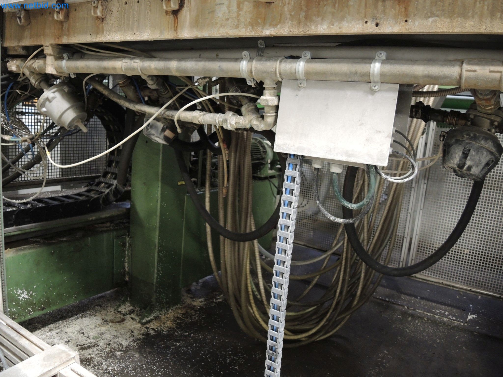 Machines for the production of insulation materials, EPS foam parts / particle foam components-2