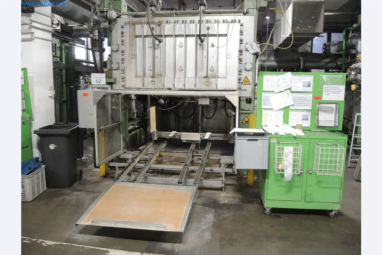 Machines for the production of insulation materials, EPS foam parts / particle foam components-1