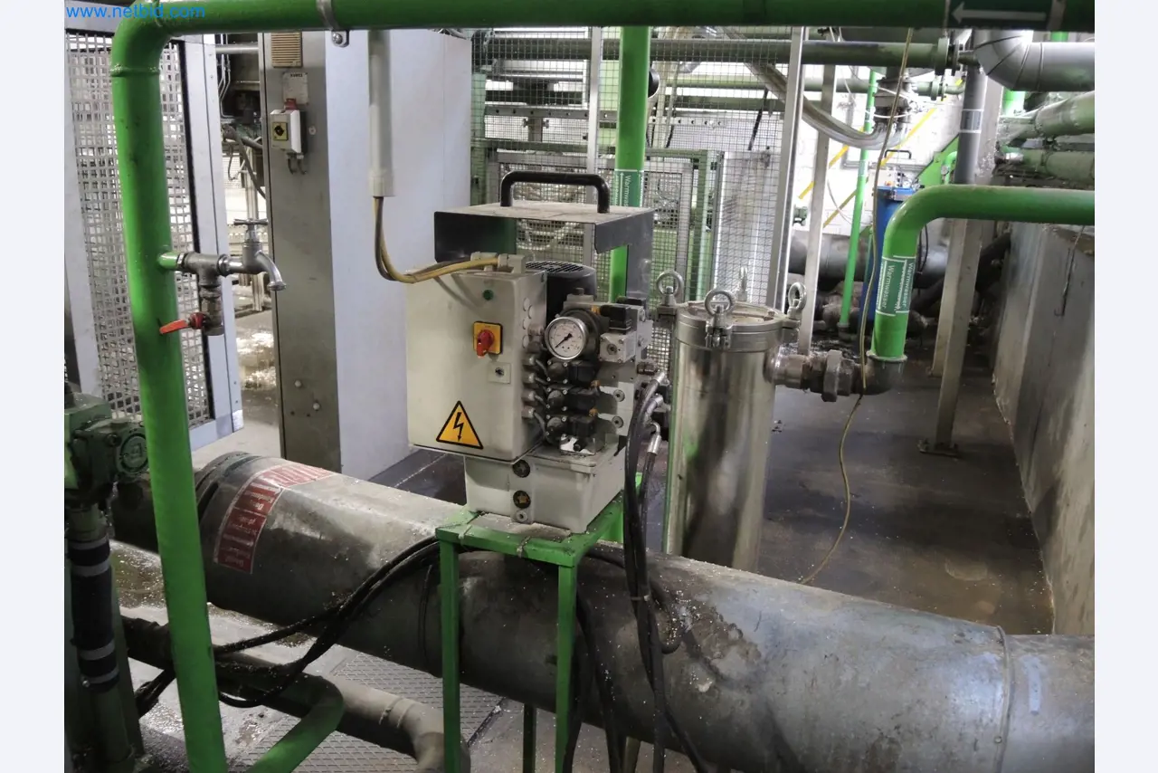 Machines for the production of insulation materials, EPS foam parts / particle foam components-4