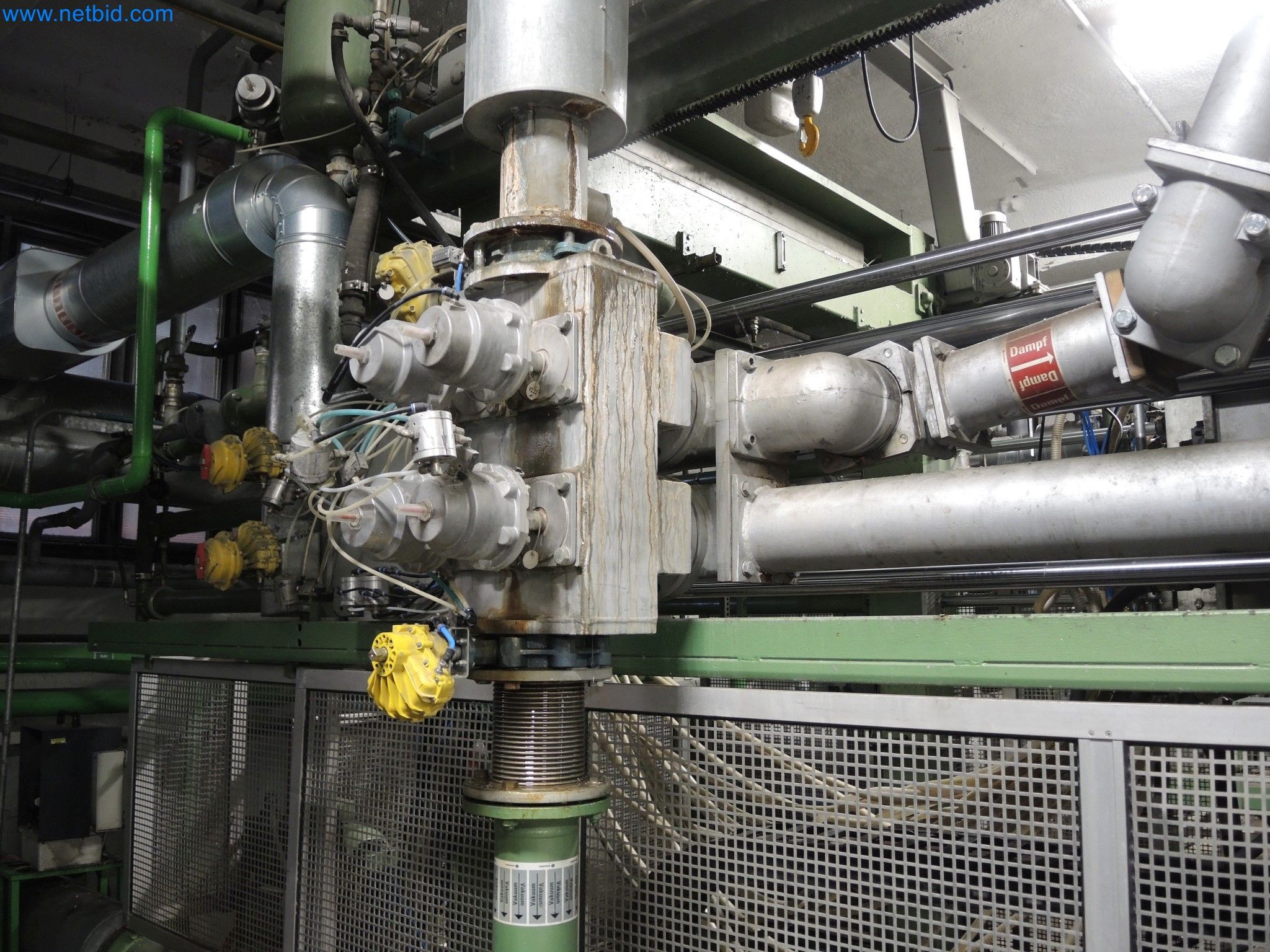 Machines for the production of insulation materials, EPS foam parts / particle foam components-12