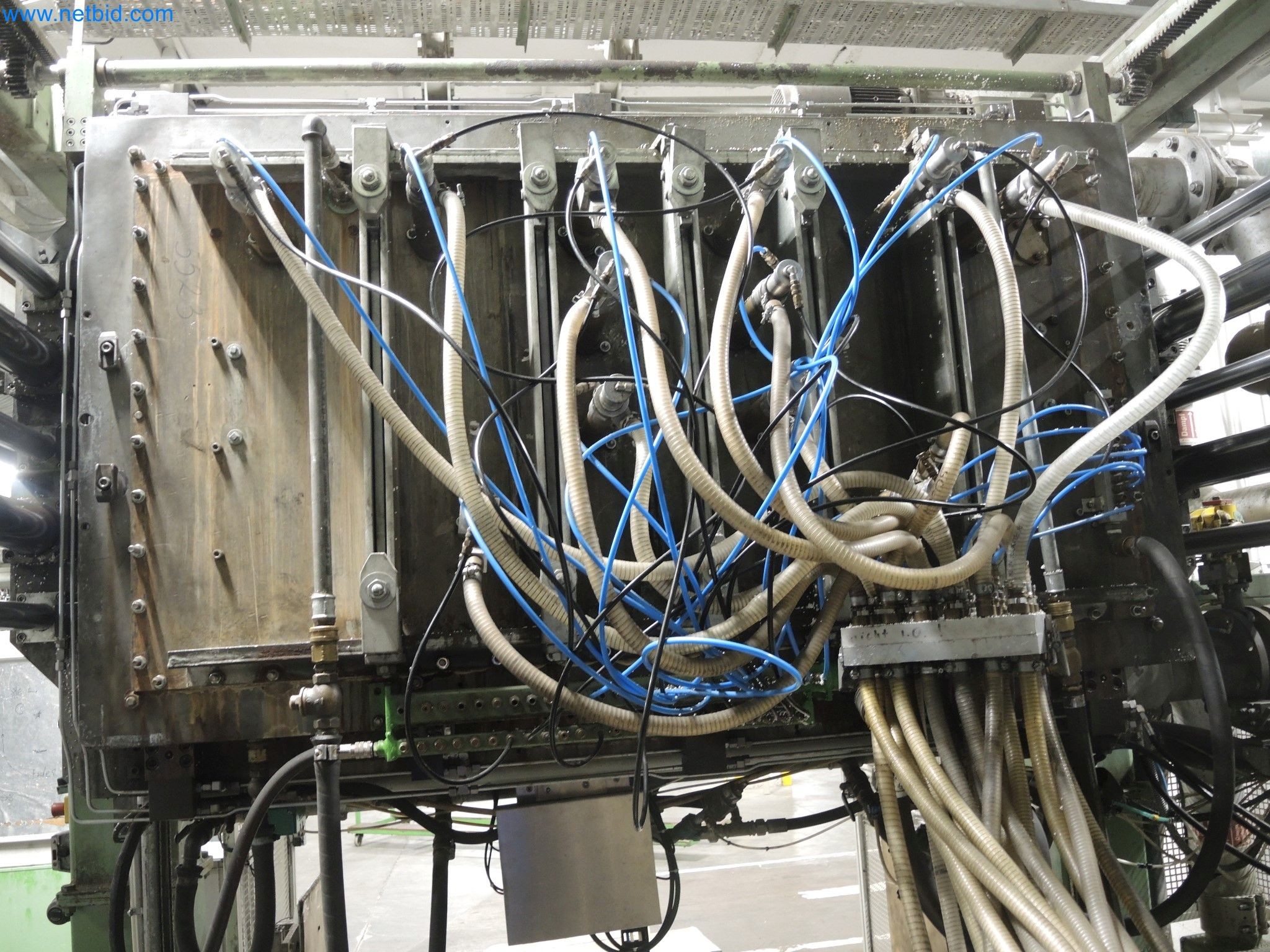 Machines for the production of insulation materials, EPS foam parts / particle foam components-3