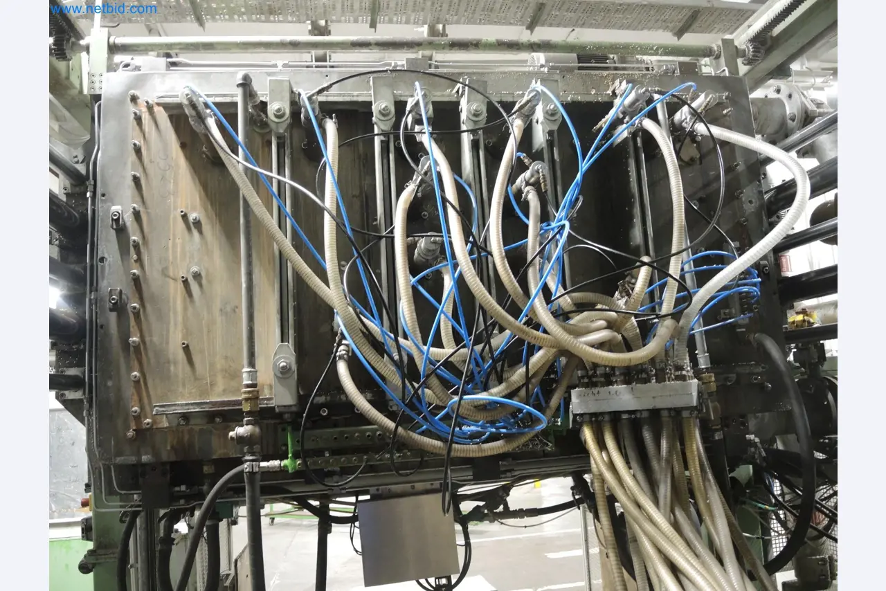 Machines for the production of insulation materials, EPS foam parts / particle foam components-3