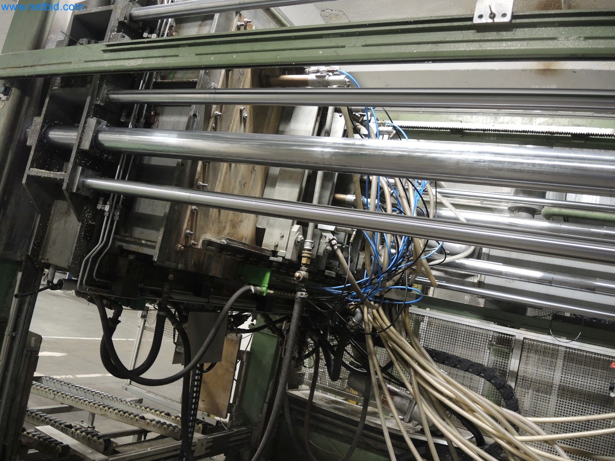 Machines for the production of insulation materials, EPS foam parts / particle foam components-5