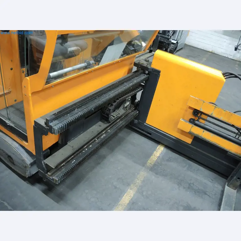 Machines for the production of insulation materials, EPS foam parts / particle foam components-2