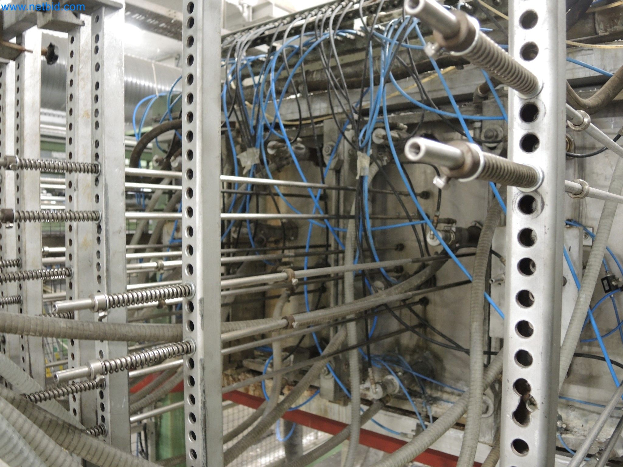 Machines for the production of insulation materials, EPS foam parts / particle foam components-3