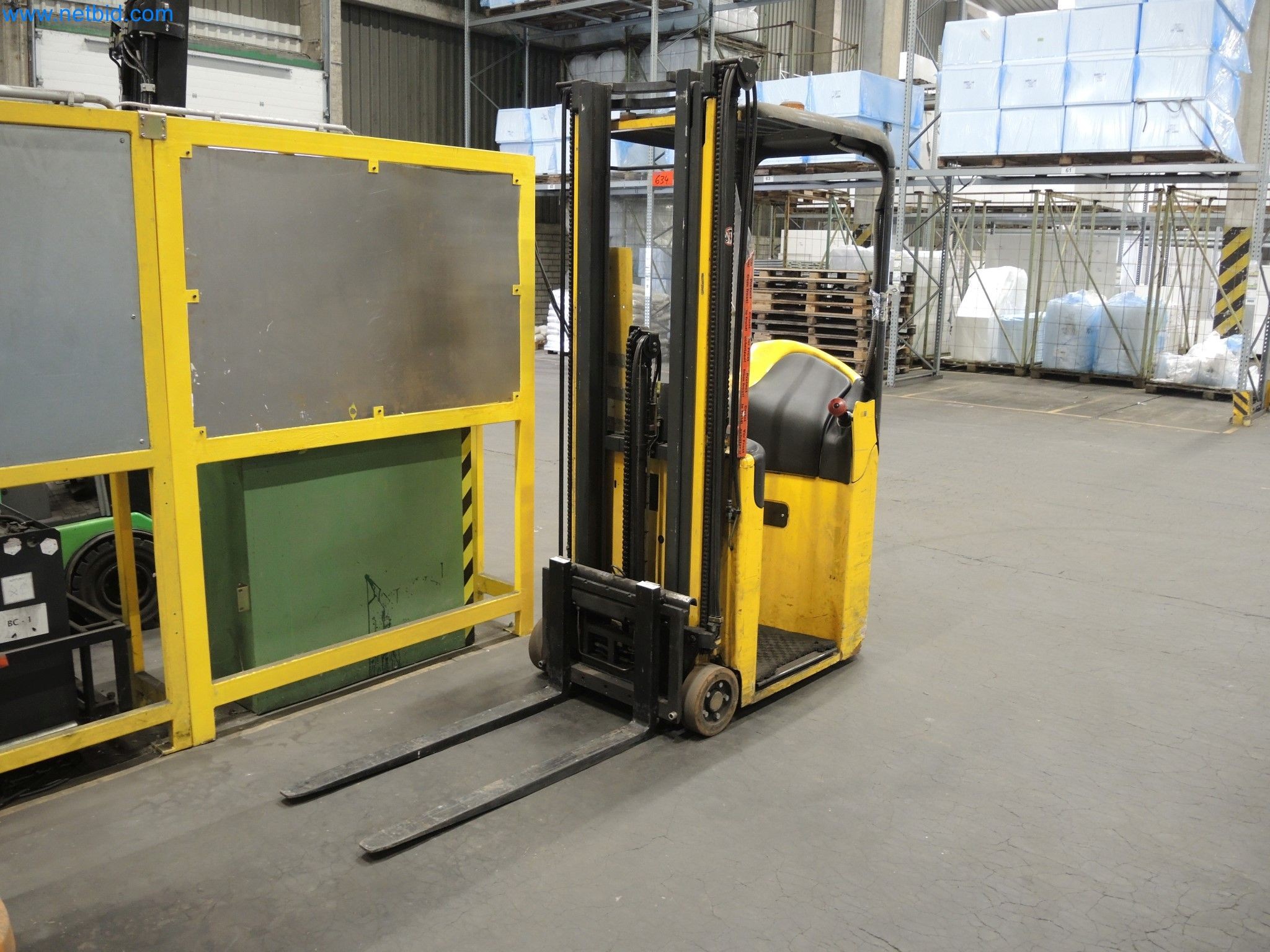 Machines for the production of insulation materials, EPS foam parts / particle foam components-2