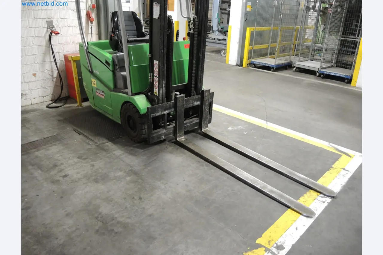 Maszyny do produkcji materiałów izolacyjnych, elementów z pianki EPS / elementów z pianki wiórowej-7