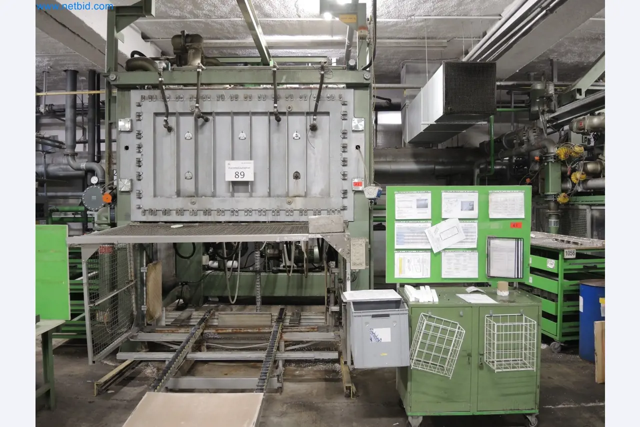 Machines for the production of insulation materials, EPS foam parts / particle foam components-1