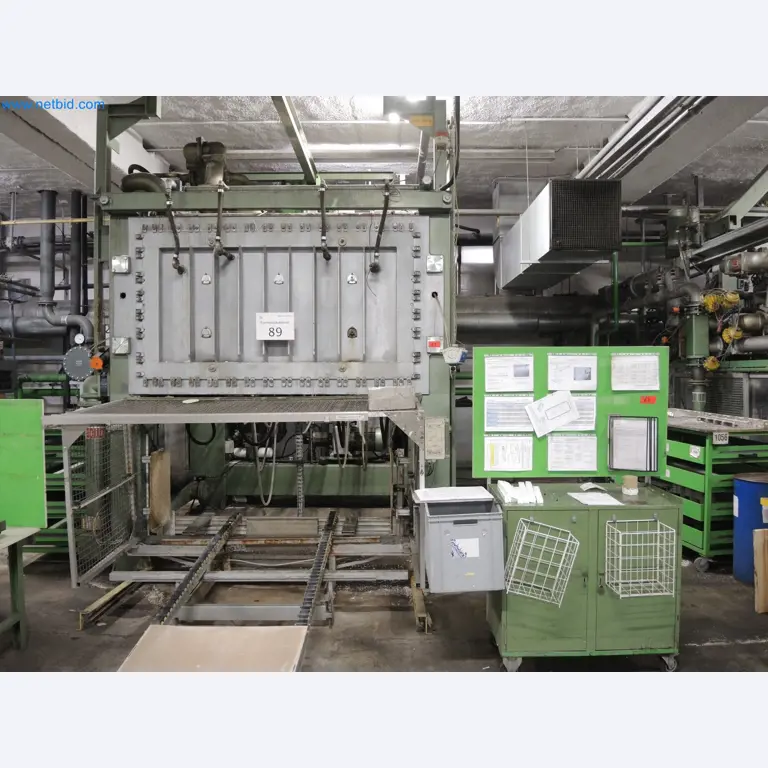 Machines for the production of insulation materials, EPS foam parts / particle foam components-1