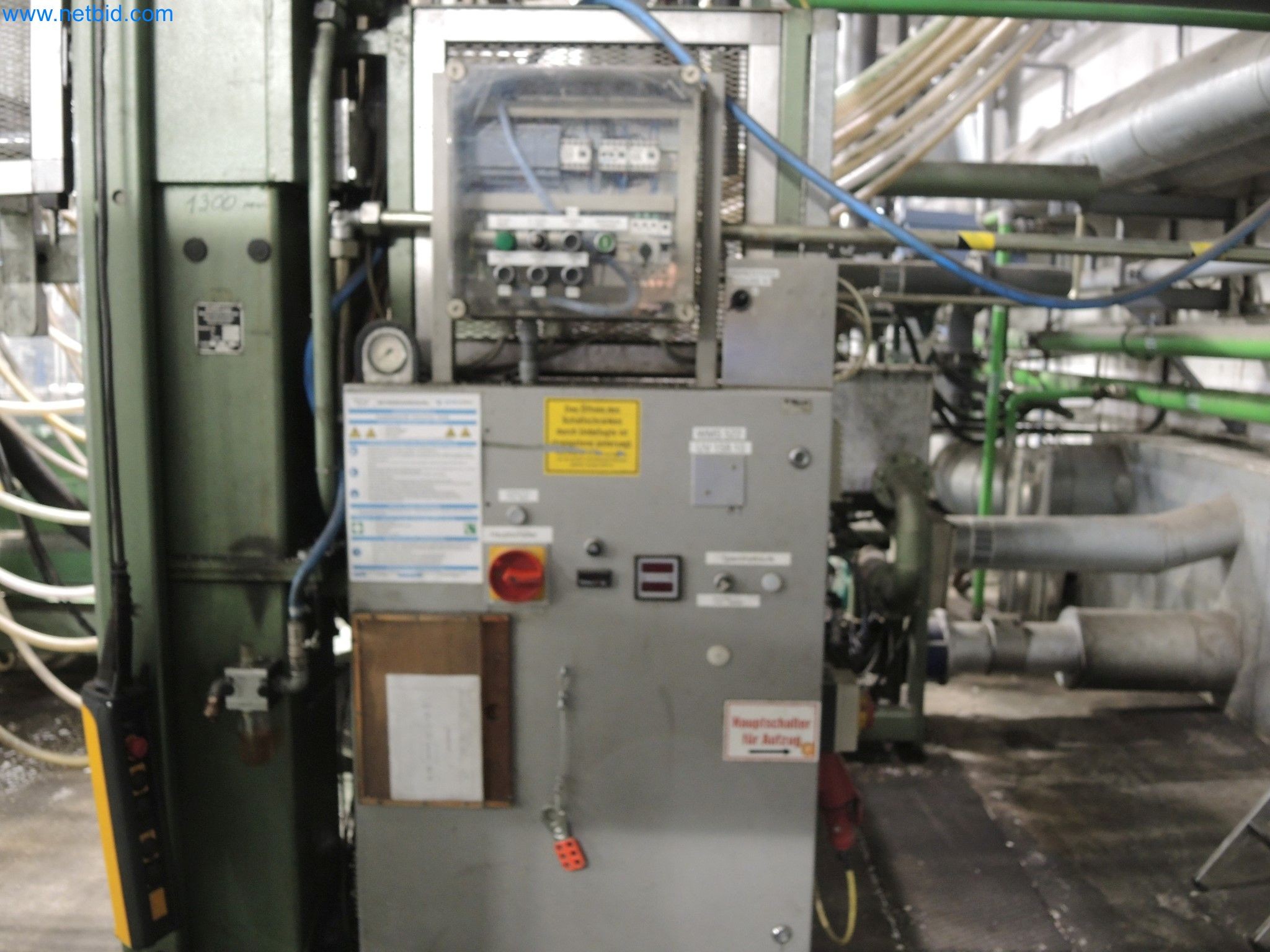 Machines for the production of insulation materials, EPS foam parts / particle foam components-9