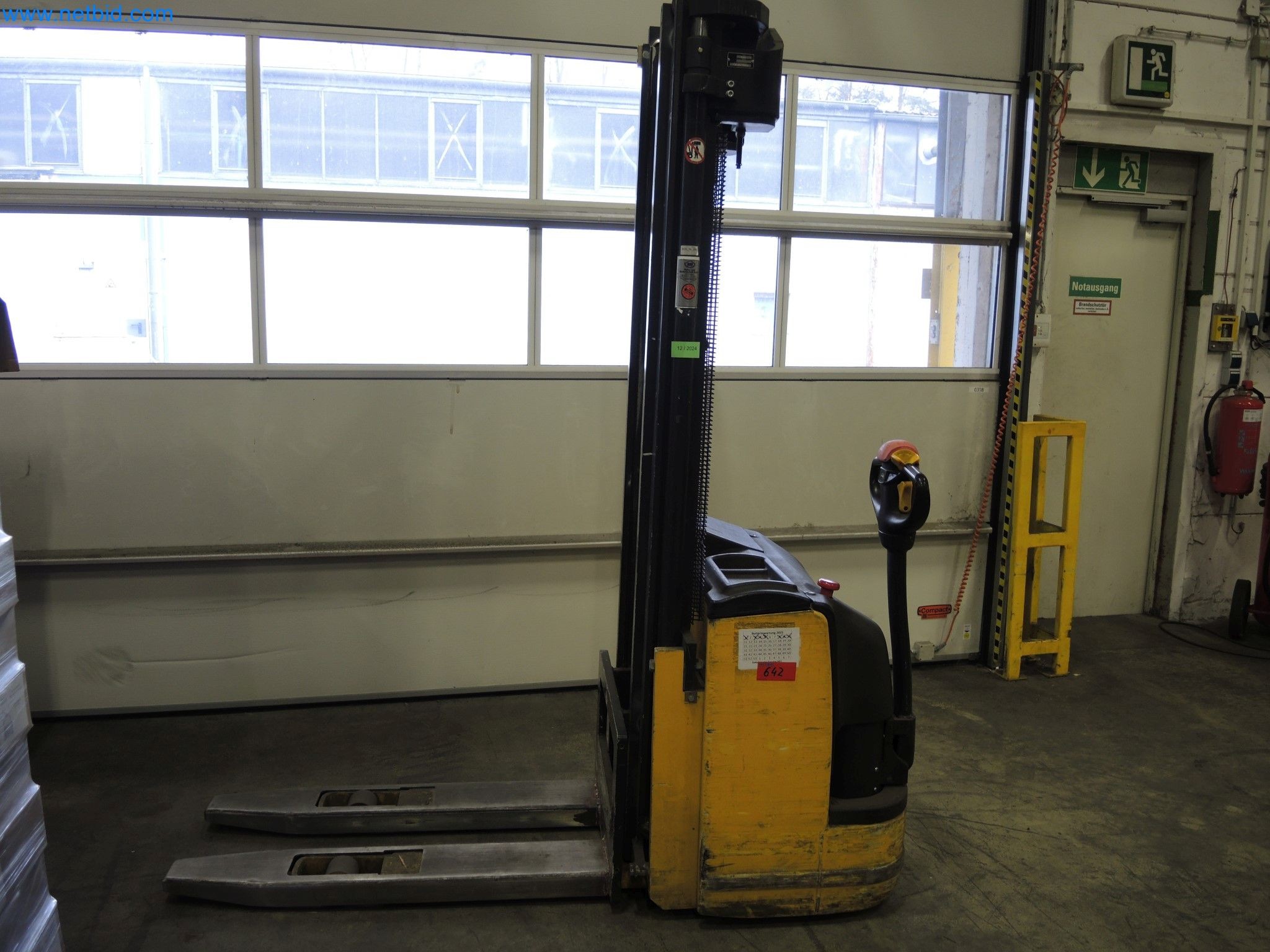 Machines for the production of insulation materials, EPS foam parts / particle foam components-1