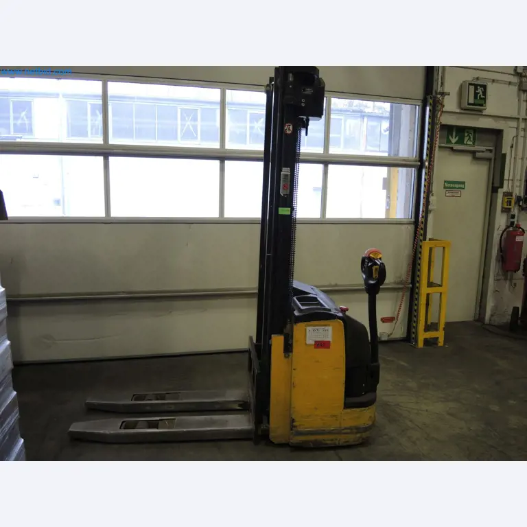 Machines for the production of insulation materials, EPS foam parts / particle foam components-1