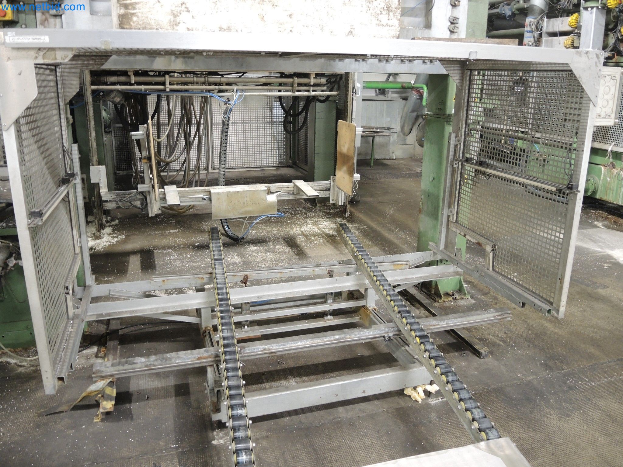 Machines for the production of insulation materials, EPS foam parts / particle foam components-11