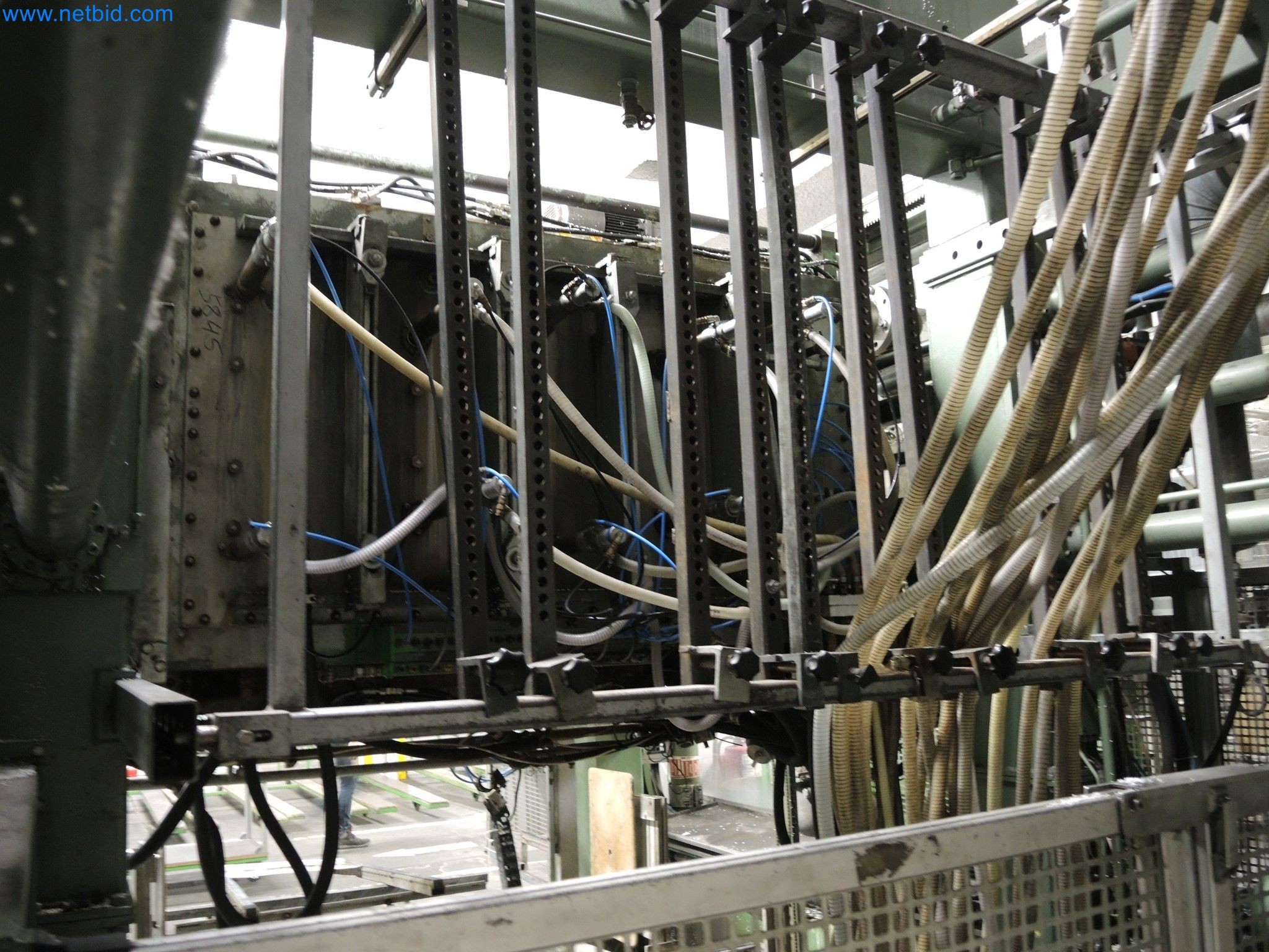 Machines for the production of insulation materials, EPS foam parts / particle foam components-12