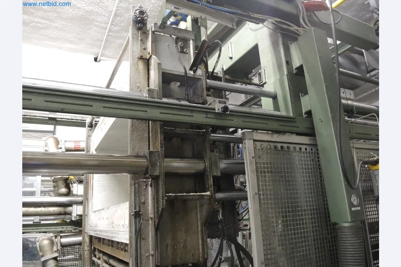 Machines for the production of insulation materials, EPS foam parts / particle foam components-4