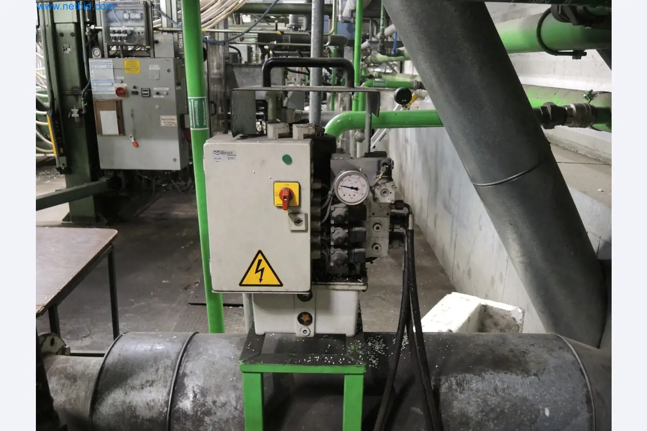 Machines for the production of insulation materials, EPS foam parts / particle foam components-9