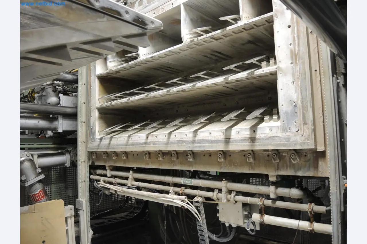 Machines for the production of insulation materials, EPS foam parts / particle foam components-3