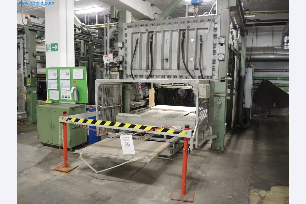 Machines for the production of insulation materials, EPS foam parts / particle foam components-1