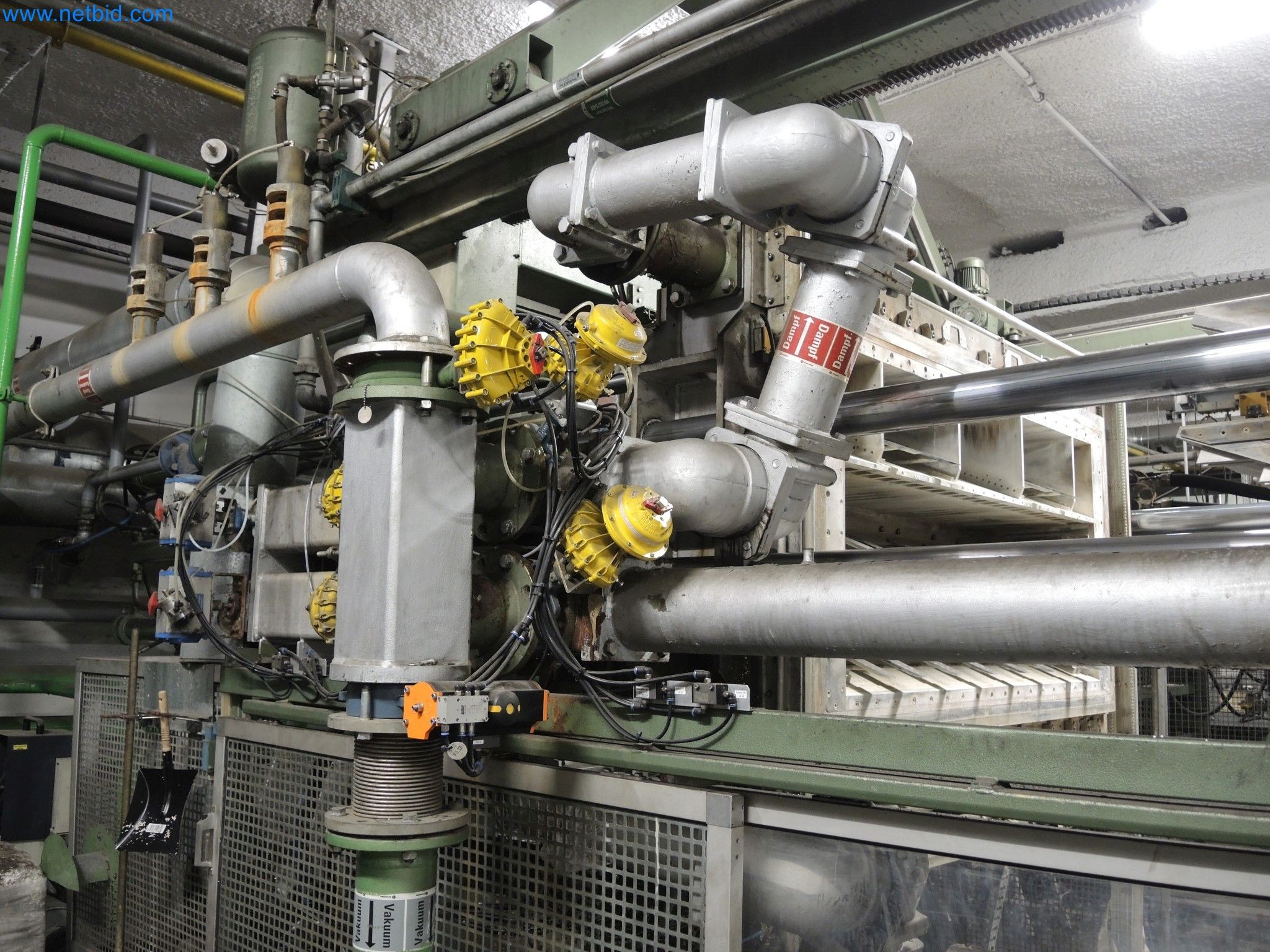 Machines for the production of insulation materials, EPS foam parts / particle foam components-8